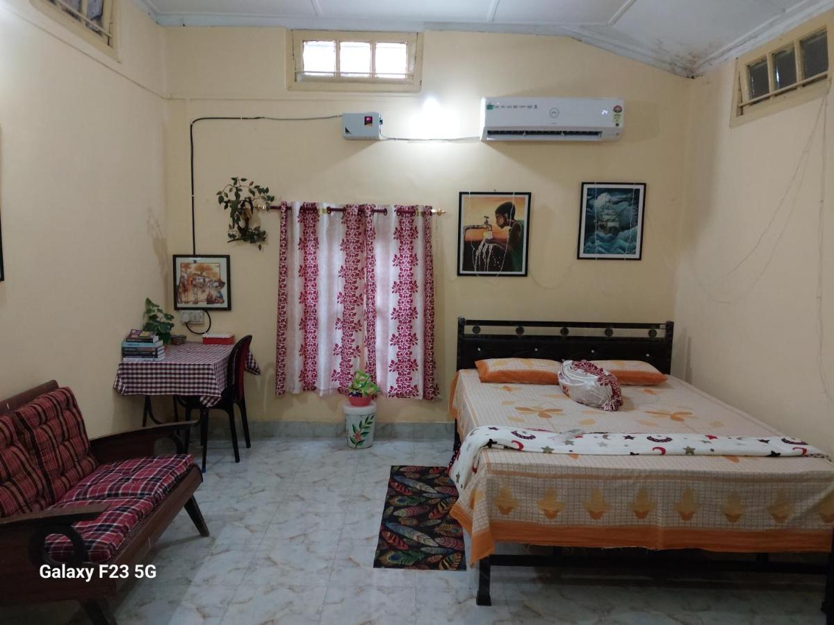 Shree Homes- Ac Delux Suite กูวาฮาติ ภายนอก รูปภาพ